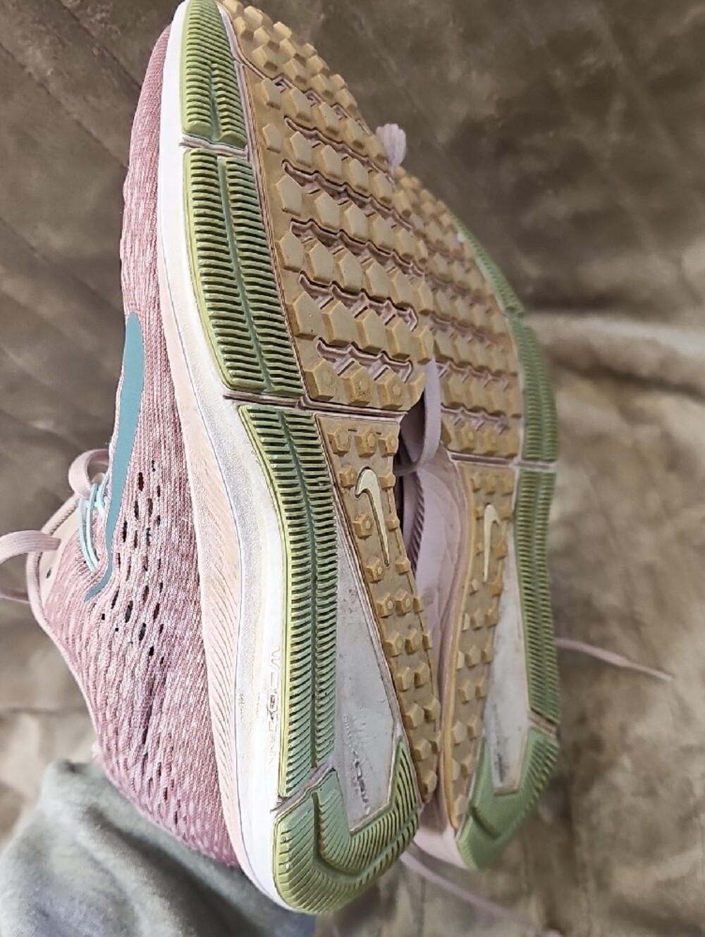 Nike Zoom Winflo 5 Women's Running Shoe - Dusty Rose with Teal Swoosh - Picture 11 of 11